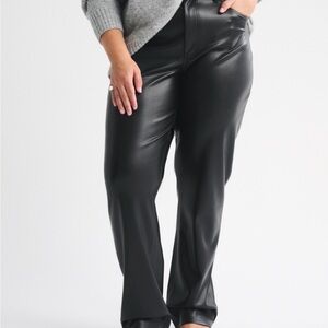 Abercrombie Curve Love High Rise 90s Straight Vegan Leather Pant